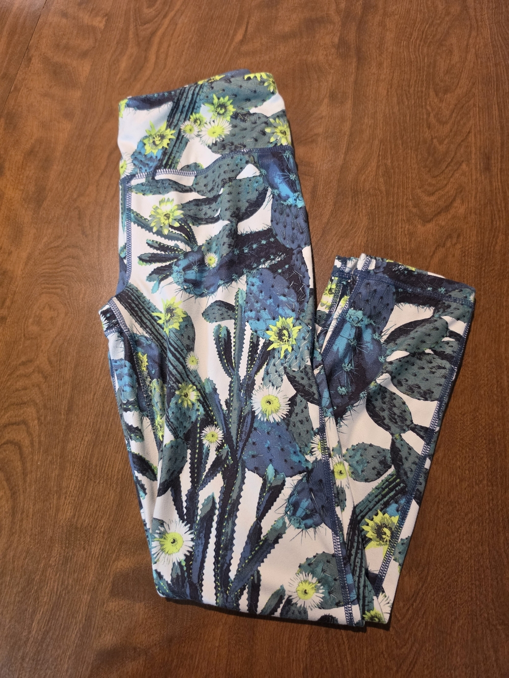 Sweaty Betty Cactus Print Leggings in Blue, Green, White
